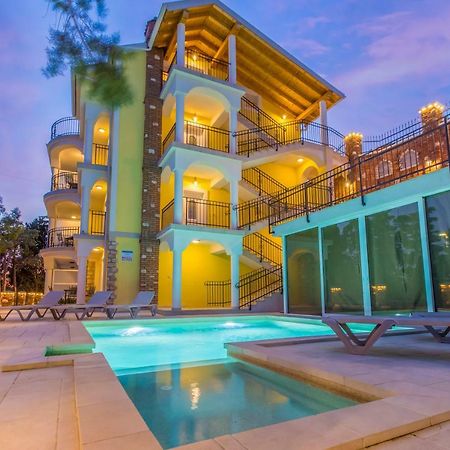 Palace Paulina Luxury Residence Novi Vinodolski Exterior photo